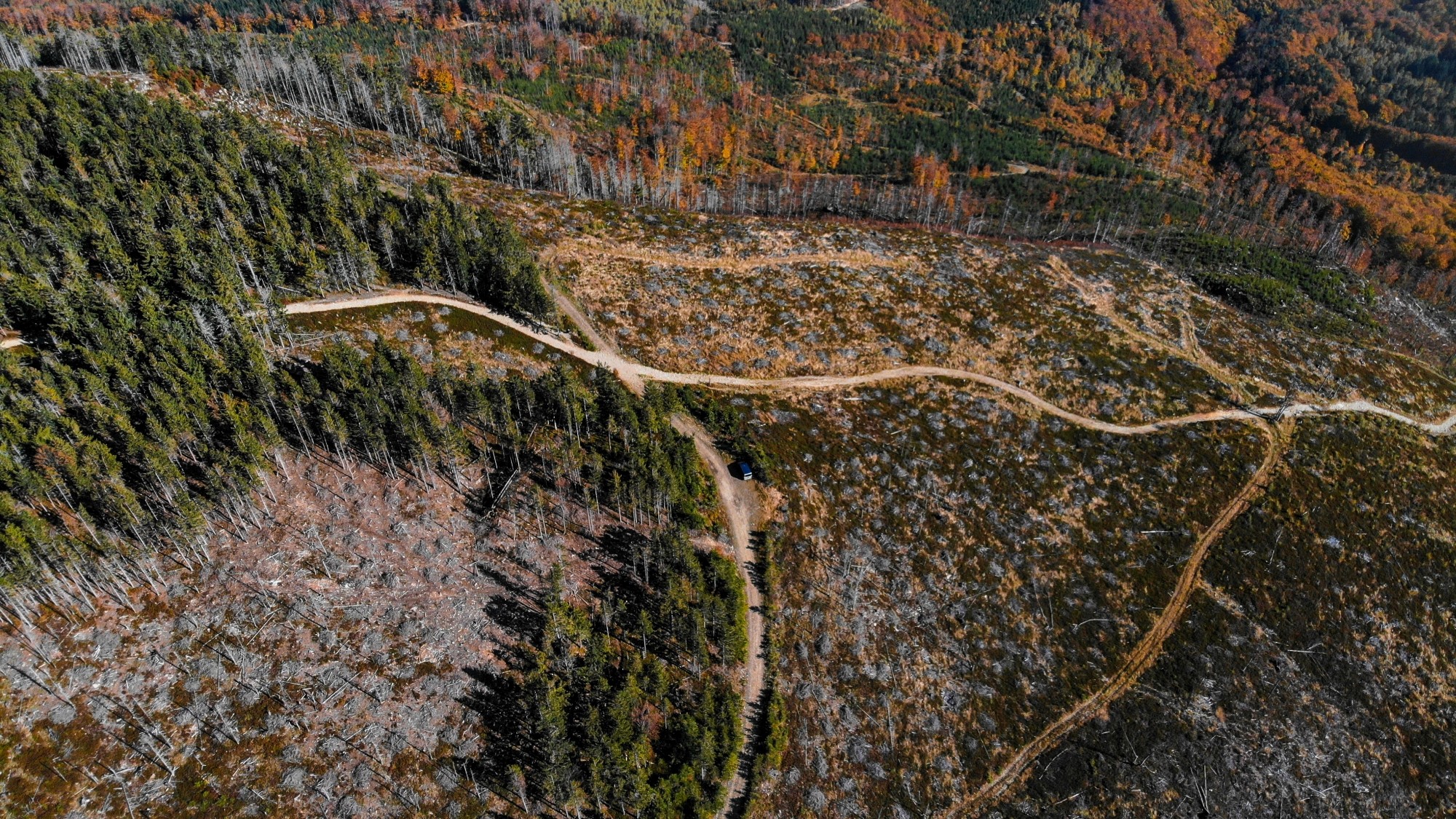 Jesień w górach z lotu ptaka - zdjęcie 13