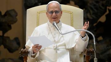 Papież reaguje na protesty w Iranie. Modli się o "dialog i pokój"