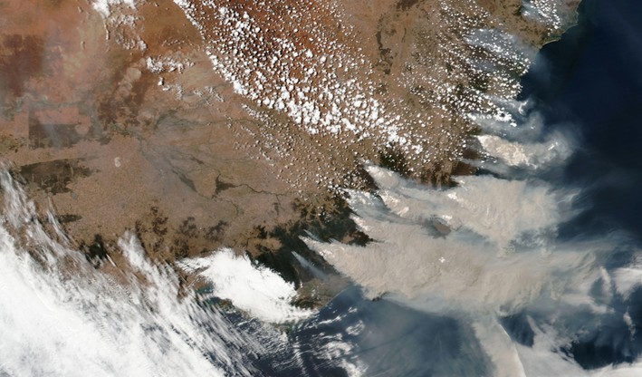 Pożary w Australii. Zdjęcia satelitarne i wizualizacja ilustrująca zniszczenia