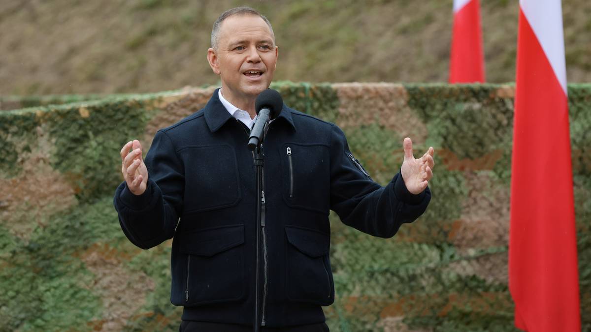 Karol Nawrocki chce debaty o dostępie do broni. "Polska pozostaje na samym końcu"