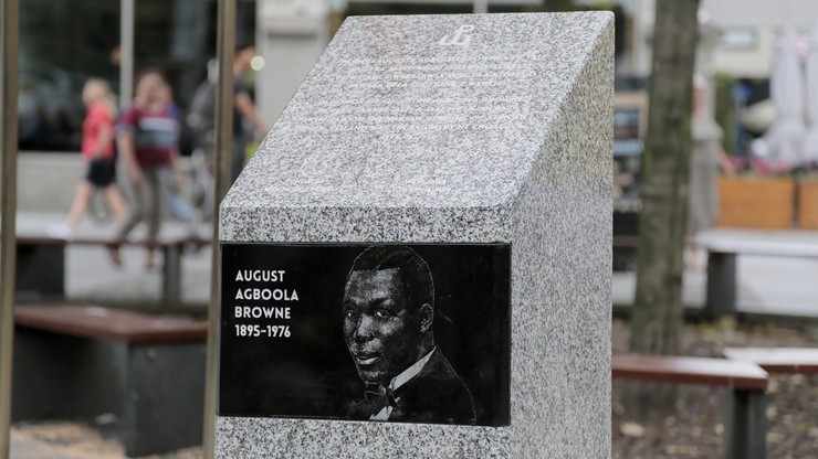 Odsłonięto pamiątkowy kamień na cześć Nigeryjczyka walczącego w Powstaniu Warszawskim