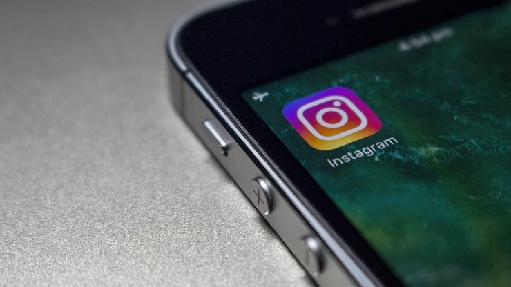 Raport Facebooka: Instagram szkodliwy dla dziewcząt