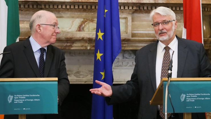 Waszczykowski i szef MSZ Irlandii rozmawiali o sytuacji Polaków i Brexicie