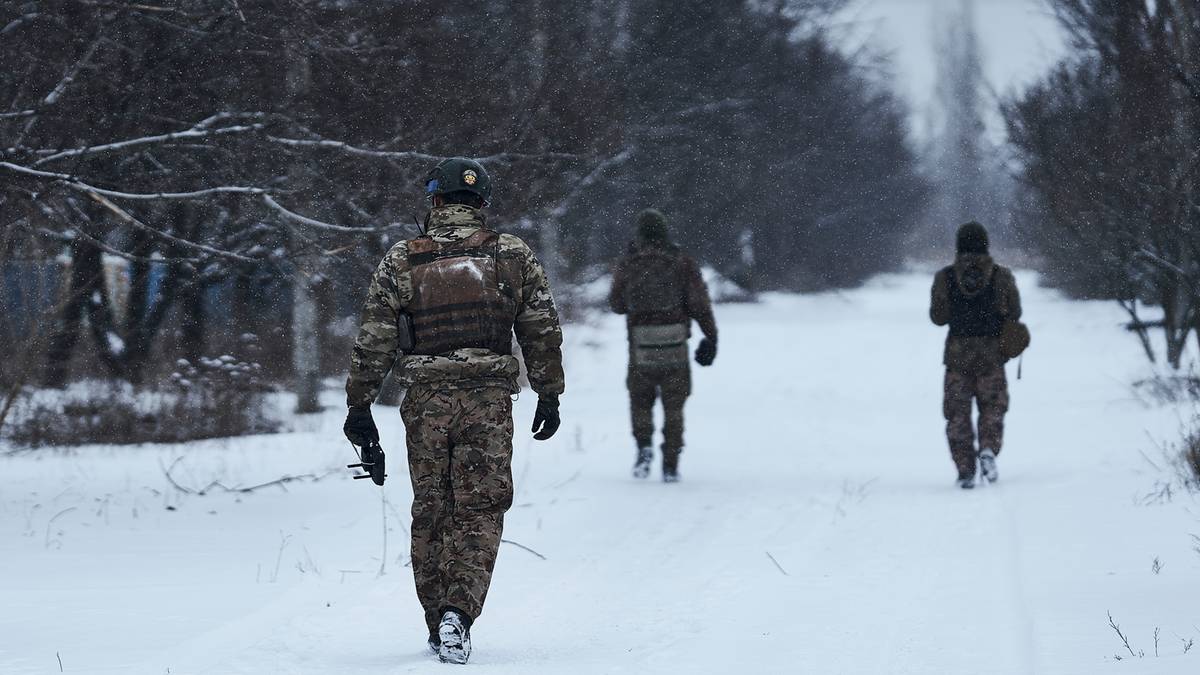 Wojna w Ukrainie. Wojska ukraińskie opuściły Awdijiwkę. "I tak ją odzyskamy"