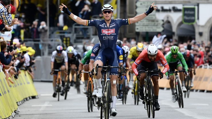 Tour de France: Tim Merlier wygrał etap, kraksy faworytów