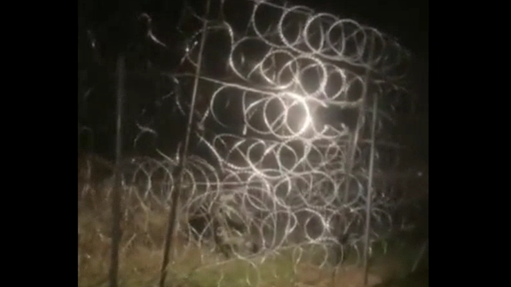 MON: białoruskie służby nocą niszczą ogrodzenia na granicy