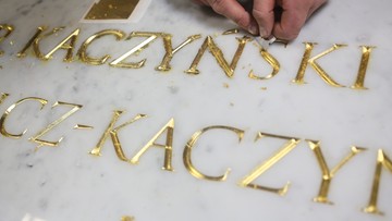 Tak powstaje nowy sarkofag Lecha i Marii Kaczyńskich
