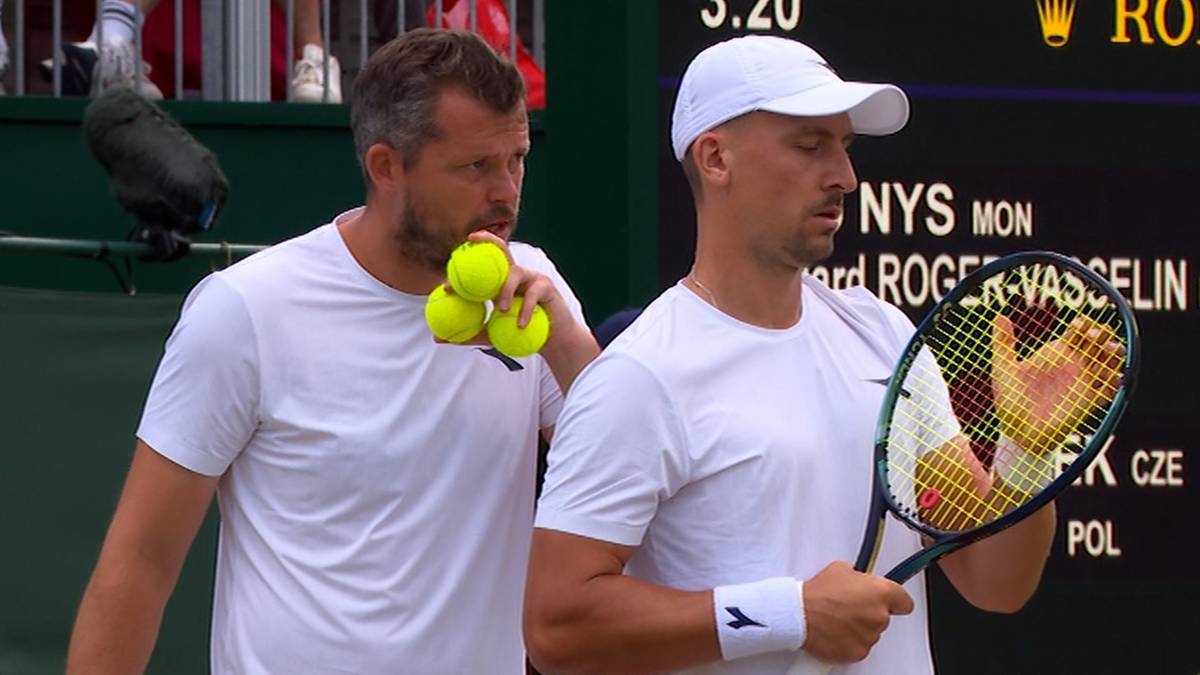 Polak odpadł z Wimbledonu. Pokonał go były partner