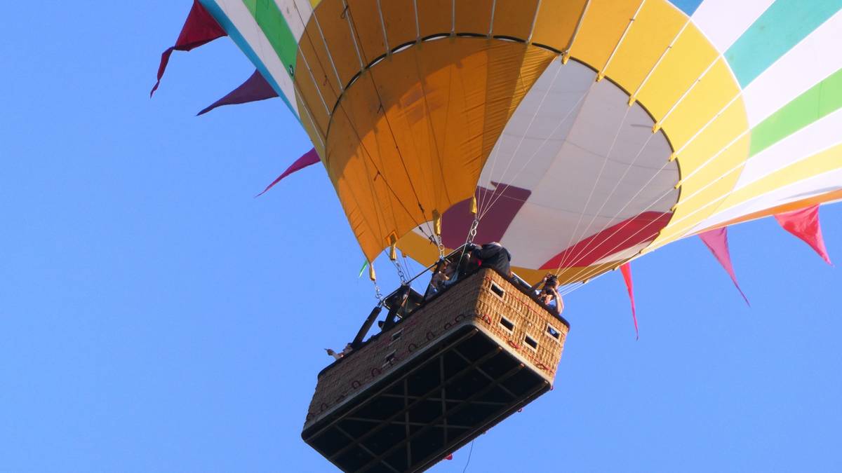 Groźny wypadek balonu niedaleko Grudziądza. Pasażerki wypadły