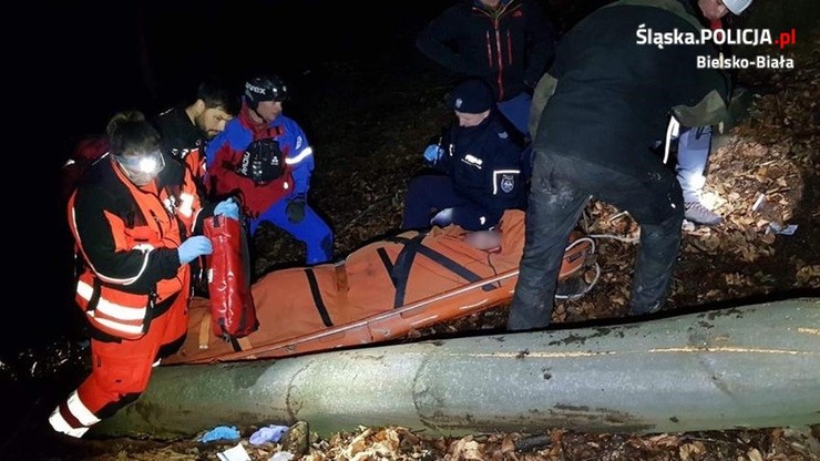 Policja i GOPR ratowały drwala ze złamaną nogą