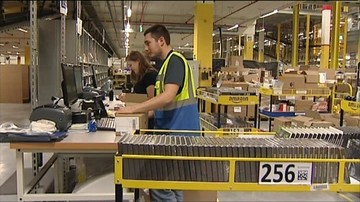 Amazon zatrudni w Polsce na święta dodatkowe 7,5 tys. pracowników sezonowych