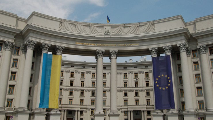 Umowa stowarzyszeniowa UE-Ukraina wchodzi w życie. Poroszenko: to historyczna chwila