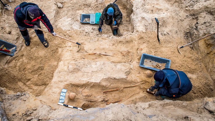 Podczas budowy znaleziono ludzkie szczątki. Mieszkania jednak powstaną