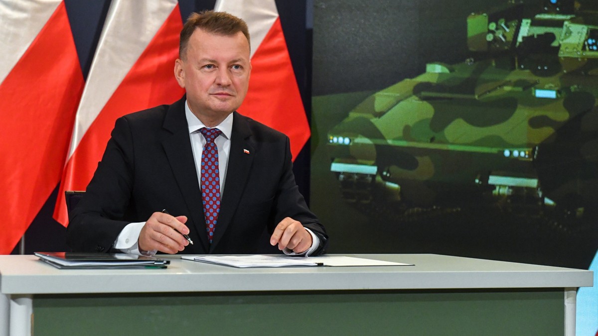 Mariusz Błaszczak: Zatwierdziłem trzy umowy na nowe pojazdy dla Wojska Polskiego