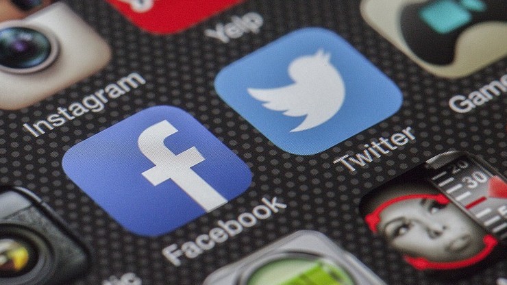 Facebook i Twitter: Chiny używały fałszywych kont w związku z Hongkongiem