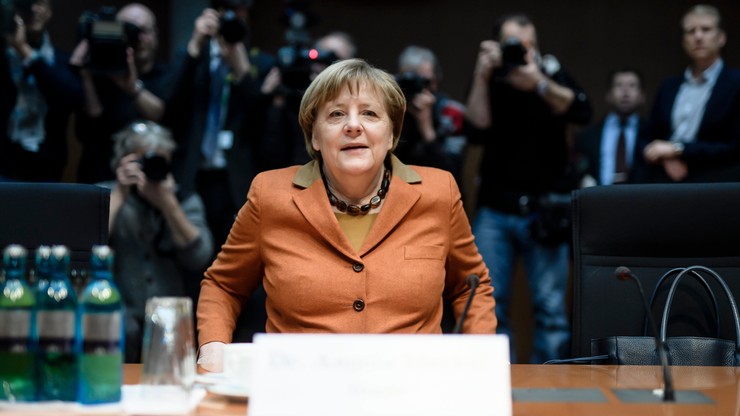 Merkel odrzuciła przed komisją zarzuty o błędy dot. wywiadu