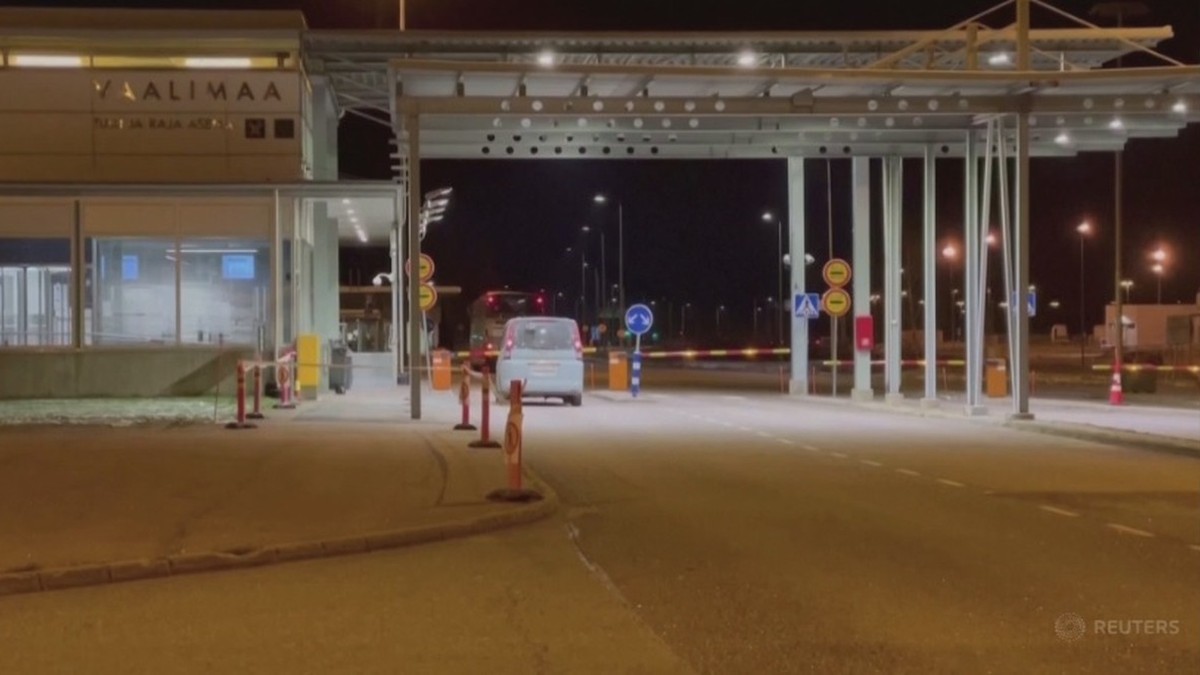 Finlandia. Przejścia graniczne Rosją znów zamknięte. "Kontynuują operację hybrydową"
