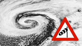 23.09.2021 05:50 Cyklon Tymoteusz będzie łamał drzewa, uszkadzał dachy i zrywał linie energetyczne. Na Bałtyku sztorm