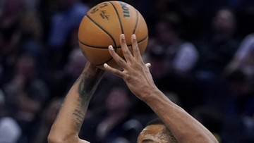 NBA: 12 punktów Sochana, szósta z rzędu porażka Spurs