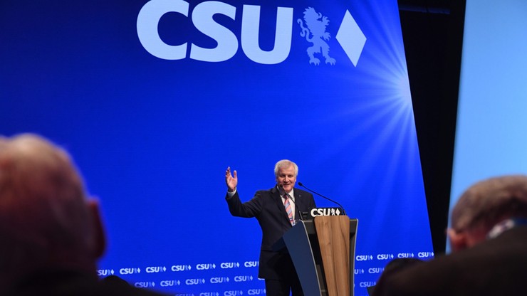 Zjazd bawarskiej CSU pierwszy raz bez Merkel. Powodem spór o politykę migracyjną