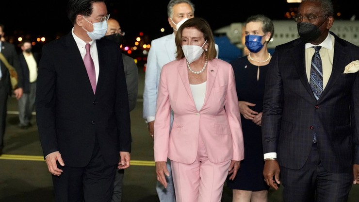Tajwan. Przewodnicząca Izby Reprezentantów USA Nancy Pelosi wylądowała na wyspie