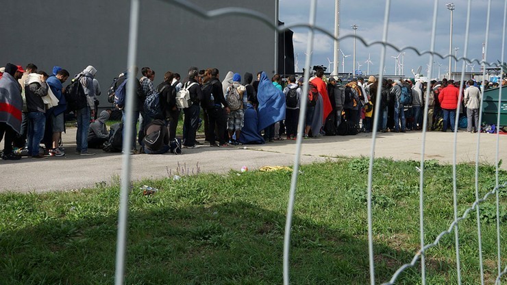 Węgierski rząd zaostrzył projekt pakietu ustaw przeciw nielegalnej imigracji