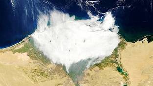 21-03-2026 04:59 Egipt przysłoniła olbrzymia chmura. „Niczego nie widać”