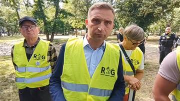 Bąkiewicz i jego ludzie zakuci w kajdanki. "Została zatrzymana jedna osoba"
