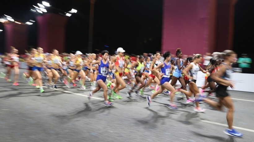 Maraton w Mediolanie: Biegacze z Kenii najszybsi