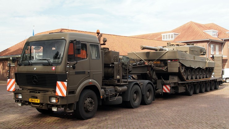 Wojsko Polskie kupuje zestawy do przewożenia czołgów Leopard i Abrams