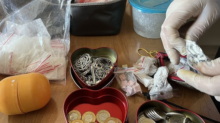 Policjanci w Żorach znaleźli narkotyki w pluszowych zabawkach