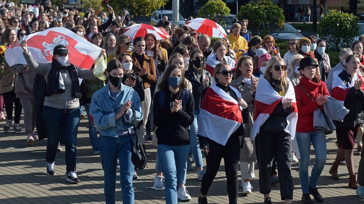 Marsz kobiet w Mińsku. Uczestniczki trafiały do więźniarek