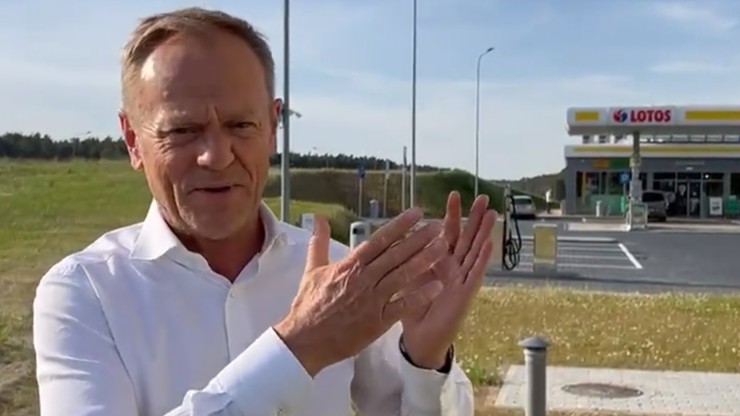 Donald Tusk: nie sprzedawajcie polskich stacji benzynowych w ręce Orbana