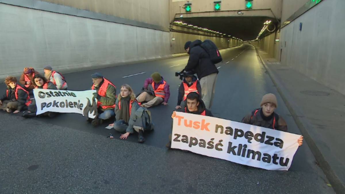 Ostatnie Pokolenie zablokowało Wisłostradę. Protest w Warszawie