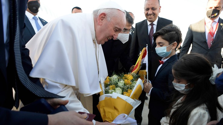 Papież Franciszek w Iraku. Dwa ważne gesty