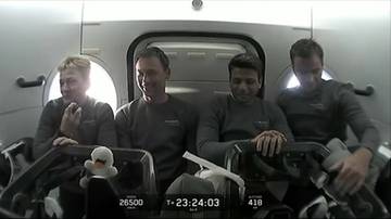 Sławosz Uznański-Wiśniewski na orbicie. "Pozdrowienia z kosmosu"