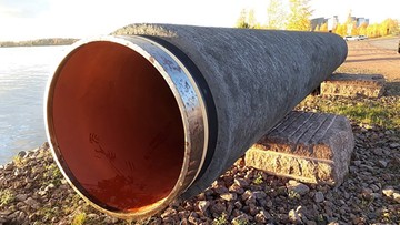 Rosyjskie media: Gazprom rozpoczął układanie Nord Stream 2 w terytorialnych wodach Federacji