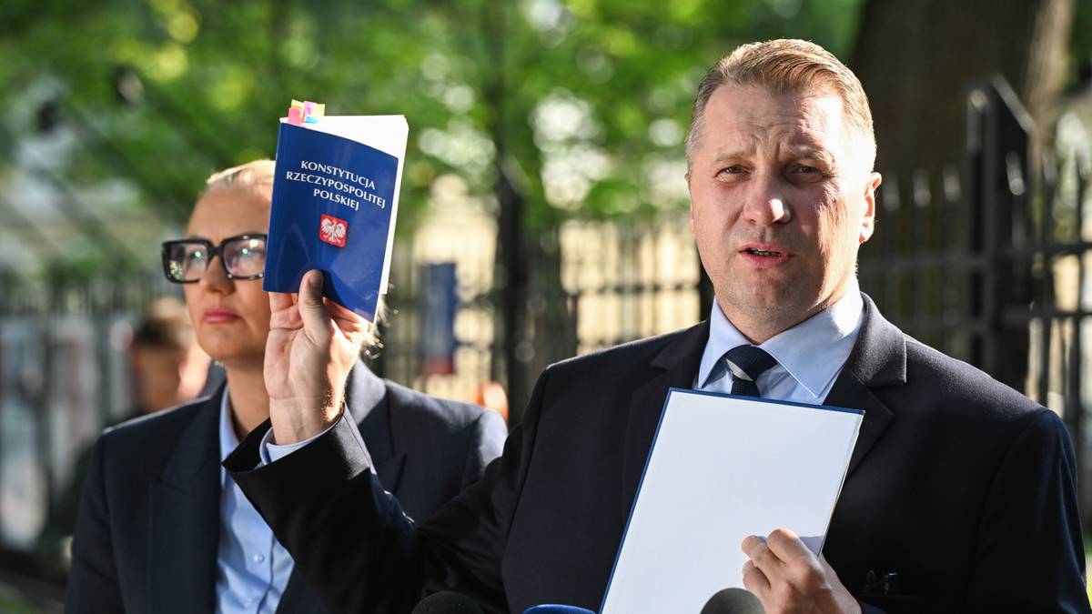 "Demoralizujące". Czarnek składa wniosek do TK po decyzji rządu