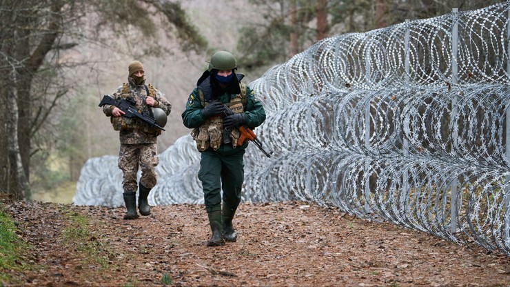 Kryzys na granicy. Szef MSZ Łotwy: poprzemy ewentualny wniosek o uruchomienie art. 4 NATO