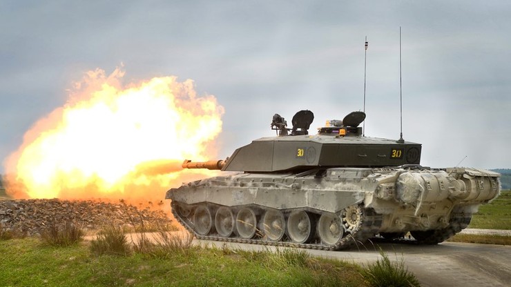 Wielka Brytania wyśle nowoczesne czołgi Ukrainie. Decyzja premiera