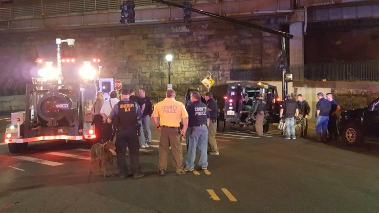 USA: znaleziono plecak z pięcioma ładunkami wybuchowymi w pobliżu stacji kolejowej