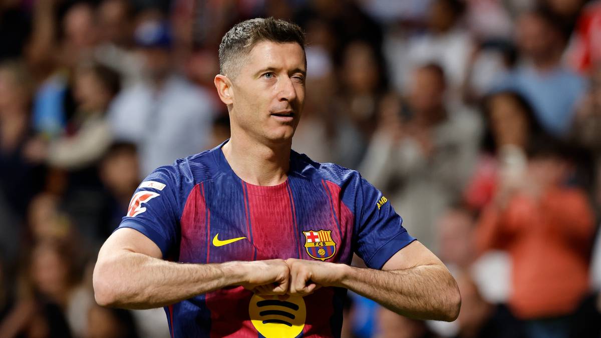 Robert Lewandowski, piłkarz FC Barcelony, w akcji podczas meczu.