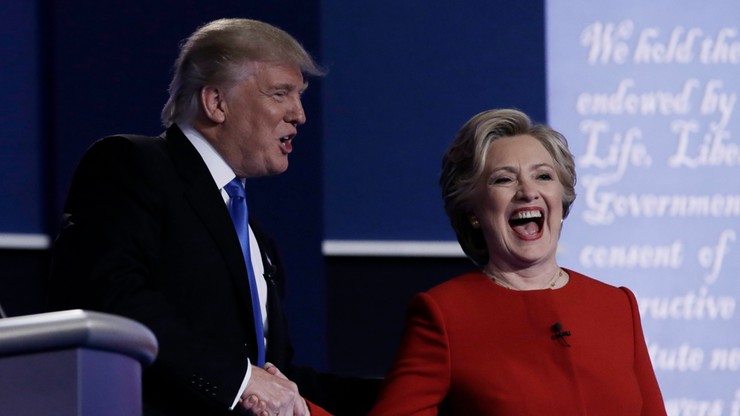 Clinton zadowolona z debaty, Trump robi dobrą minę do złej gry