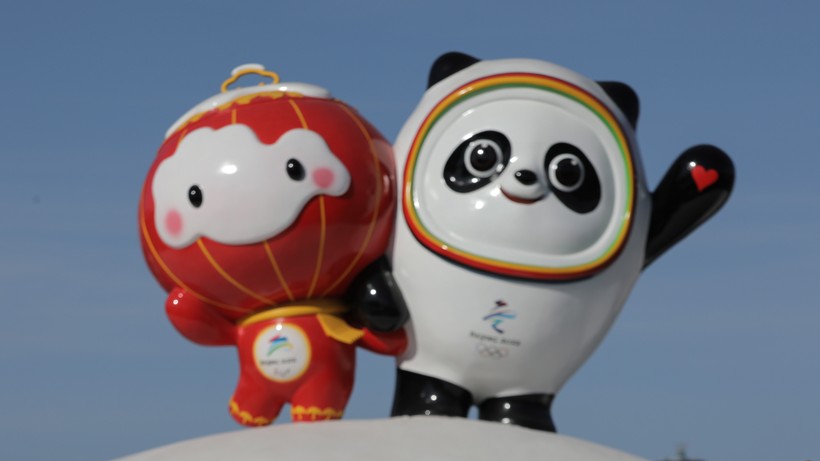 Pekin 2022: Duże zainteresowanie gadżetami z maskotką Bing Dwen Dwen