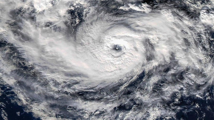 Zdjęcie satelitarne huraganu Pablo. Fot. NASA.