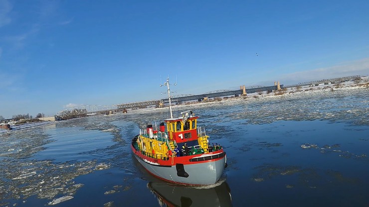 Zator lodowy w pobliżu Płocka został rozbity