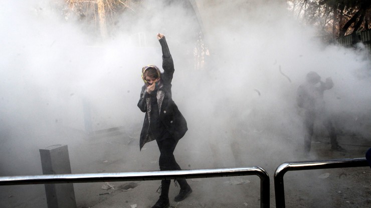 Starcia z policją w Teheranie. Nie ustają antyrządowe protesty