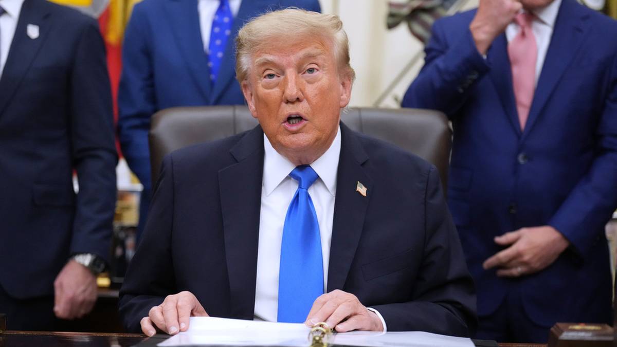 Trump z nowym pomysłem. Chce zmienić nazwę cieśniny Ormuz