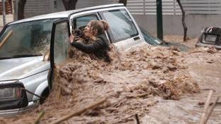 10-05-2024 05:56 Polsce też to grozi? Katastrofalne ulewy i masowe powodzie nawiedzają kolejne kraje