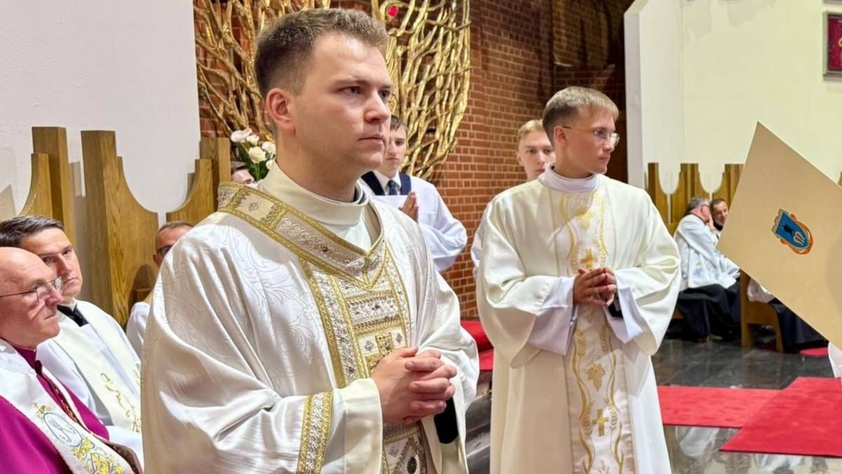 Sportowy strój zamienił na sutannę. Były piłkarz został księdzem